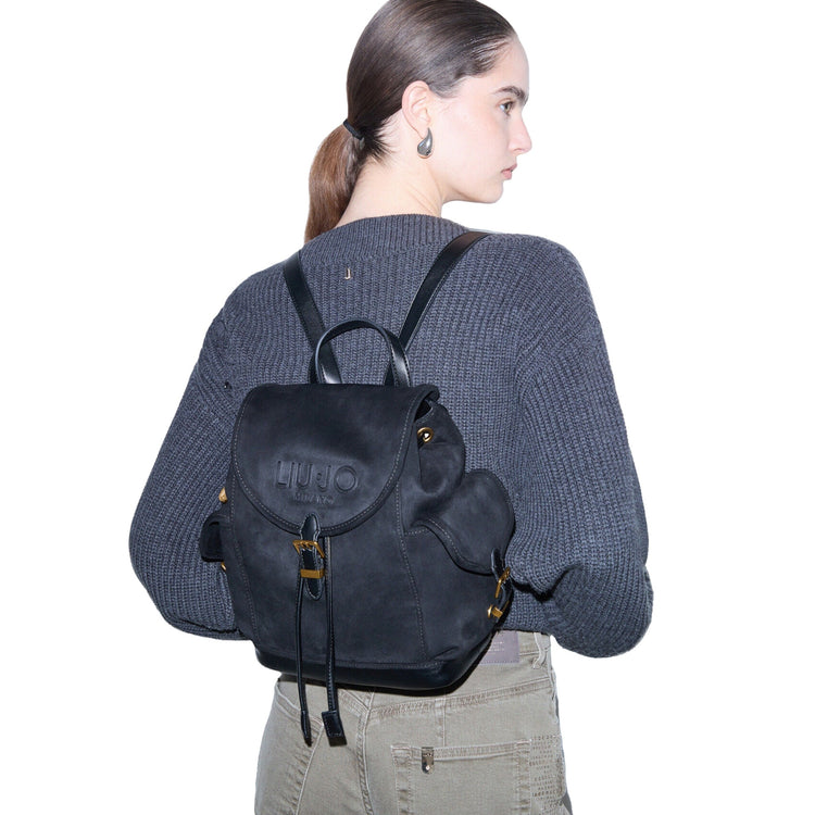 Zaino Donna in microfibra con logo sur ton su modella