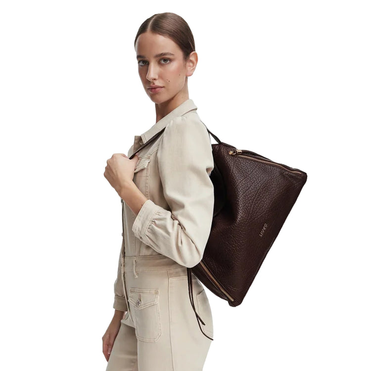 Borsa a spalla Donna con dettagli zip bordeaux, su modella