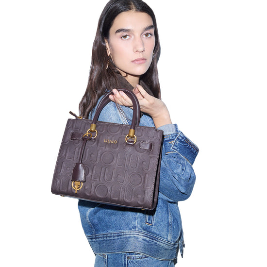 Borsa satchel piccola Donna logata marrone modella