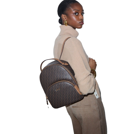 Zaino Donna con stampa logo monogram su modella