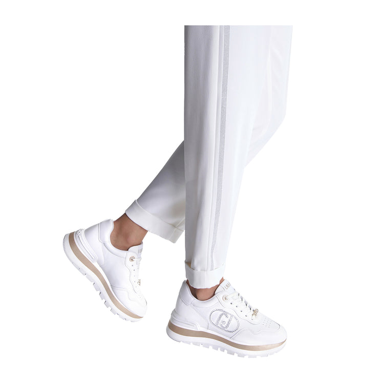 Sneakers Donna con battistrada dentellato