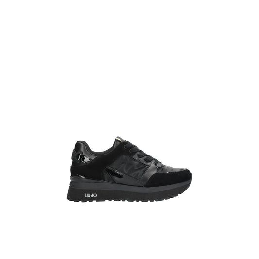 Acquista subito le Sneakers Donna, con inserti in nylon e vernice, morsetto in gomma con logo sul tallone e patch logo sulla linguetta, firmate LiuJo su Martini 900: vieni a scoprire tutta la collezione sul nostro sito