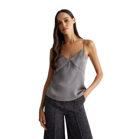 Top Donna in raso Grigio modella frontale