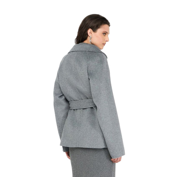 Cappotto Donna in lana con cintura Grigio modella retro