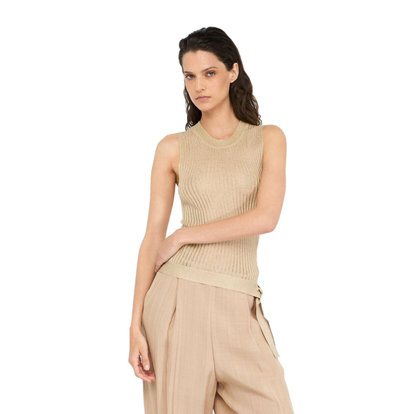 Top Donna in maglia lurex oro modella frontale