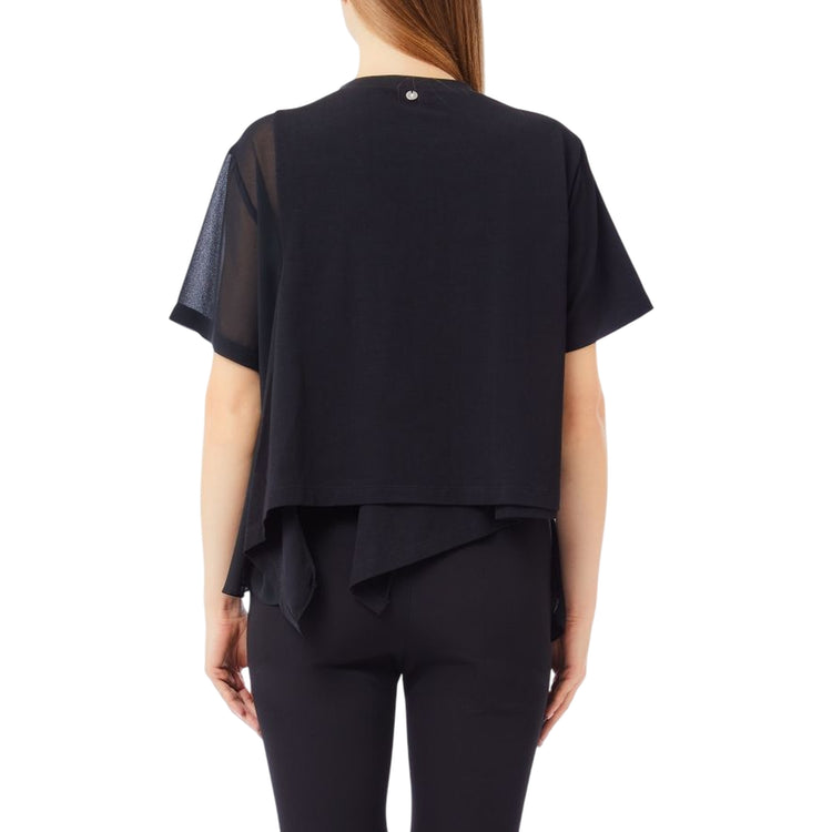 T-shirt Donna dal taglio asimmetrico Nero modella retro