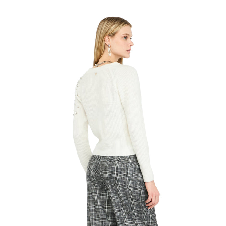 Cardigan Donna in lana bianca con ricami gioiello modella retro