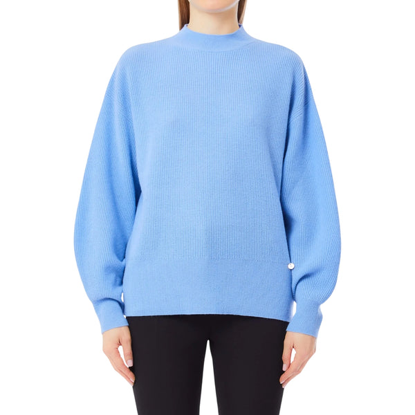 Maglia Donna in lana e cashmere con cut-out azzurro modella frontale