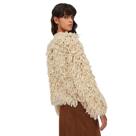 Giaccone Donna in lana Beige modella retro