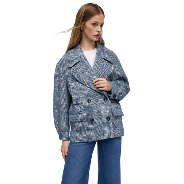 Cappotto Donna in lana e alpaca modella frontale