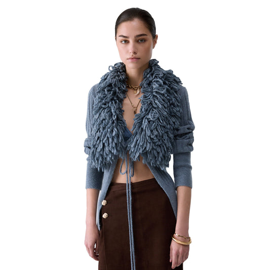 Cardigan Donna con colletto voluminoso azzurro, modella frontale