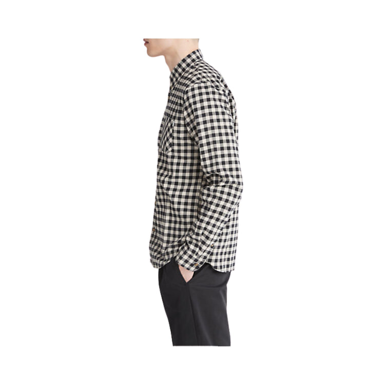 foto laterale modello camicia da uomo a quadri piccoli grigio Timberland