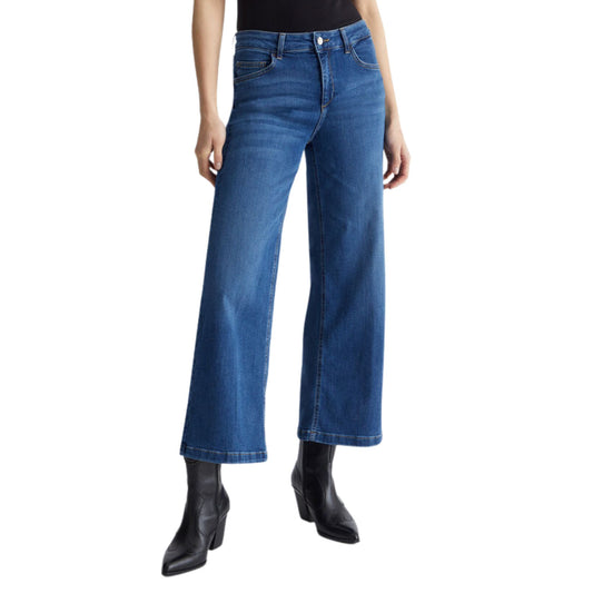 Jeans Donna con elastico in vita sul retro