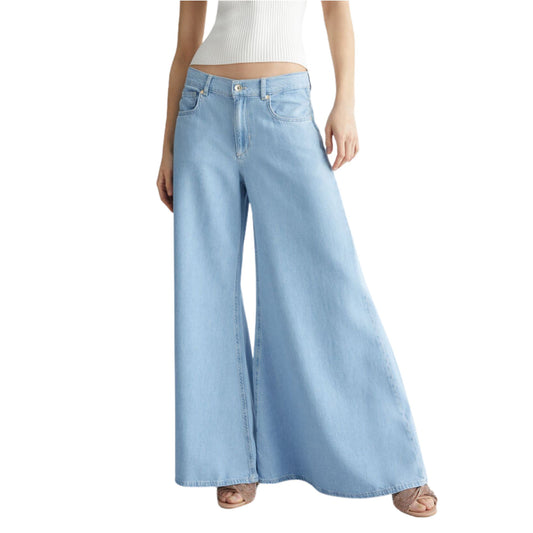 Women's jeans with super flare leg