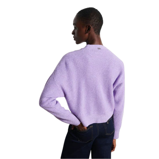 Cardigan Donna Lilla con bottoni gioiello modella frontale