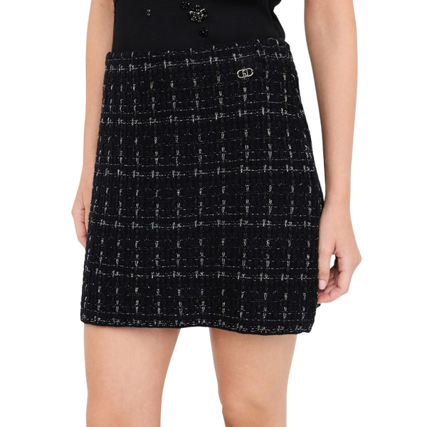 Minigonna Donna in misto lana lurex modella frontale ravvicinata