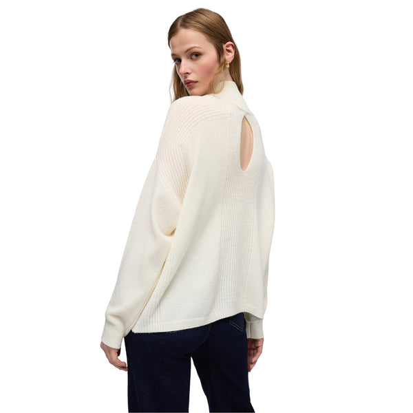 Maglia Donna in lana tinta unita bianca modella retro