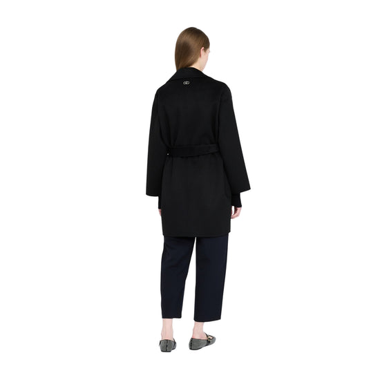 Cappotto Donna in lana con ricami gioiello modella retro