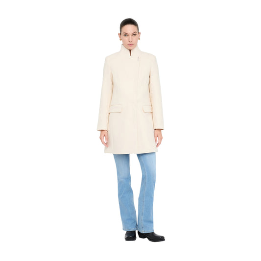 Acquista subito il Cappotto Donna,a maniche lunghe, filati in misto lana e tasche laterali, firmato LiuJo, su Martini 900: vieni a scoprire tutta la collezione sul nostro sito 

