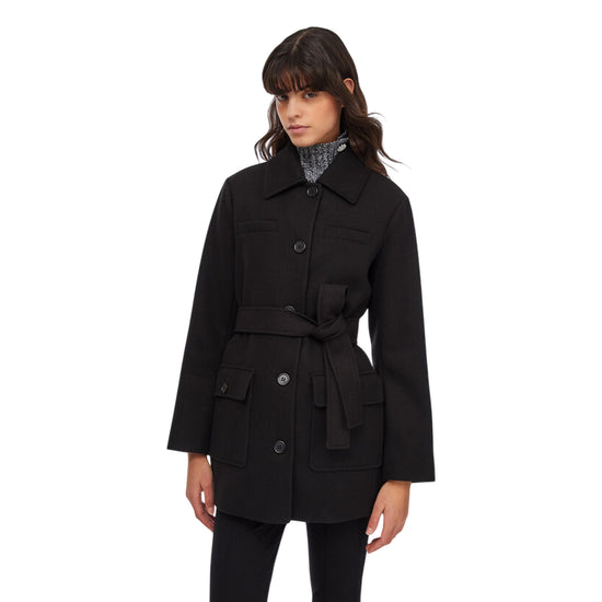 Cappotto Donna con collo a camicia Nero modella frontale