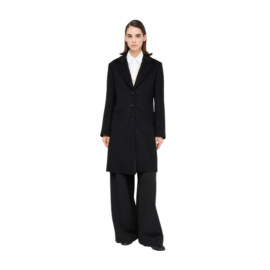 Cappotto Donna basic in lana Nero modella frontale