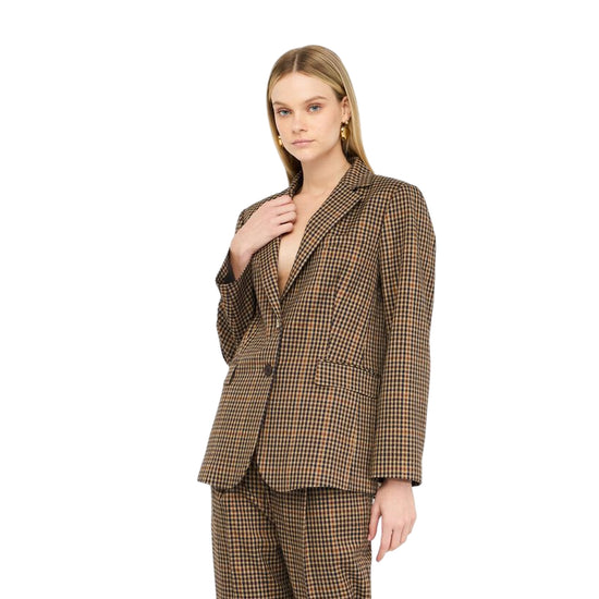 Giacca Donna over con fantasia a quadretti all over modella frontale