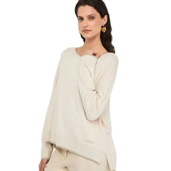 Maglia Donna Beige chiaro con dettagli lurex modella