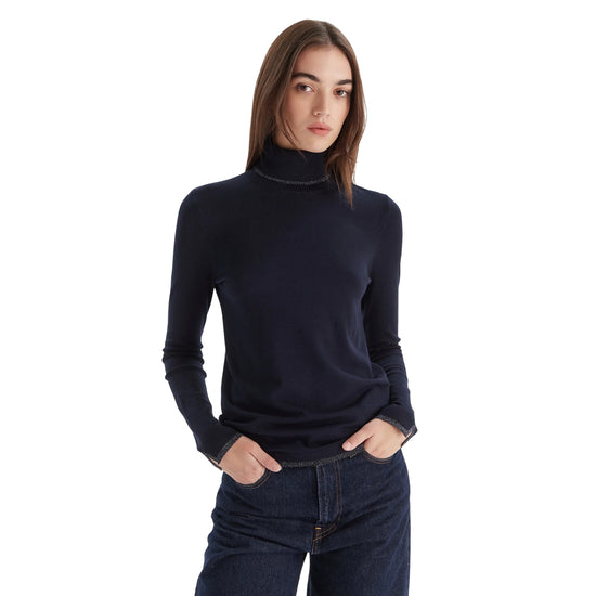 Dolcevita Donna dettagli lurex Blu scuro modella frontale