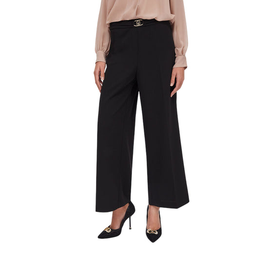 Pantaloni cropped Donna con cintura Nero modella frontale
