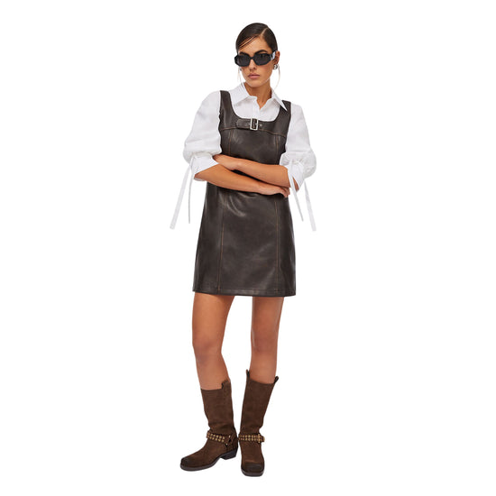 Vestito corto Donna in tessuto spalmato marrone modella intera frontale