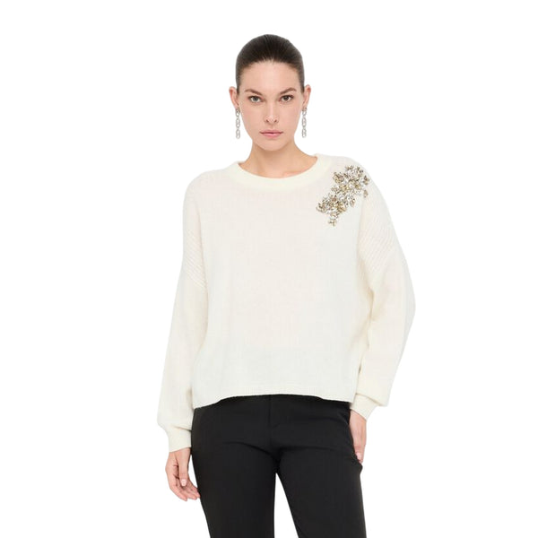 Maglia Donna in lana bianca con ricamo gioiello modella frontale
