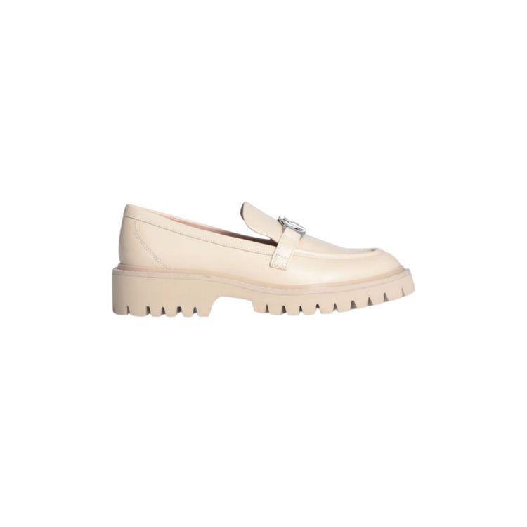 Women's moccasin with logo accessory