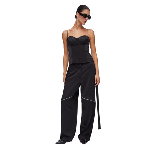 Top Bustiera Donna in raso nero modella intera frontale