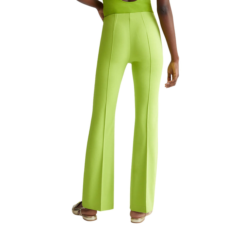 Retro modella con Pantalone elegante modello flare con piega cucita colore Verde