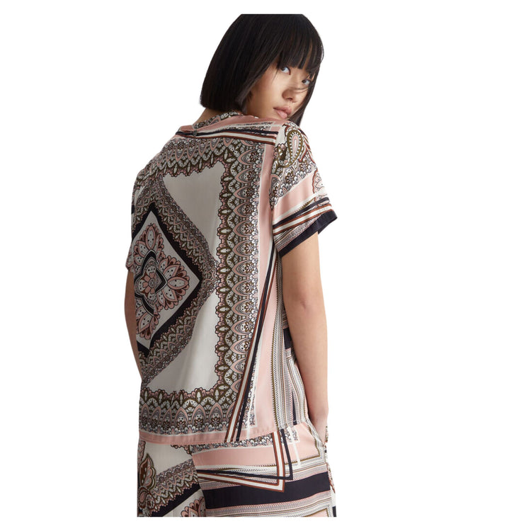 Women's T-shirt with floral print pattern