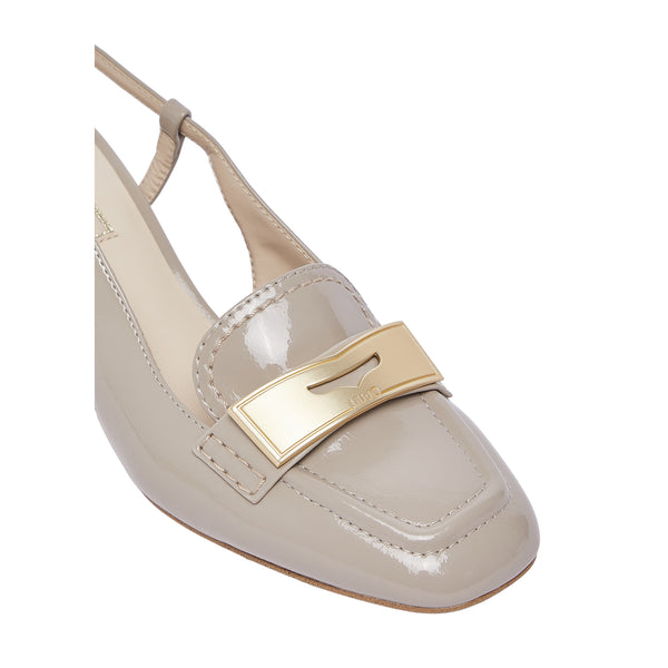 Slingback Donna in vernice beige dettaglio punta