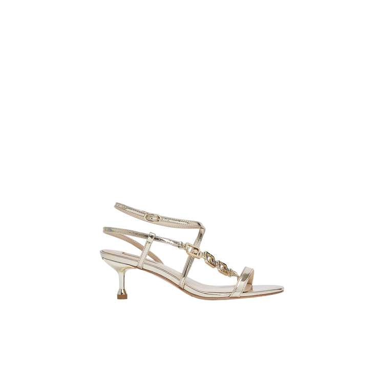 Scarpe con tacco basso e logo a gioiello in oro