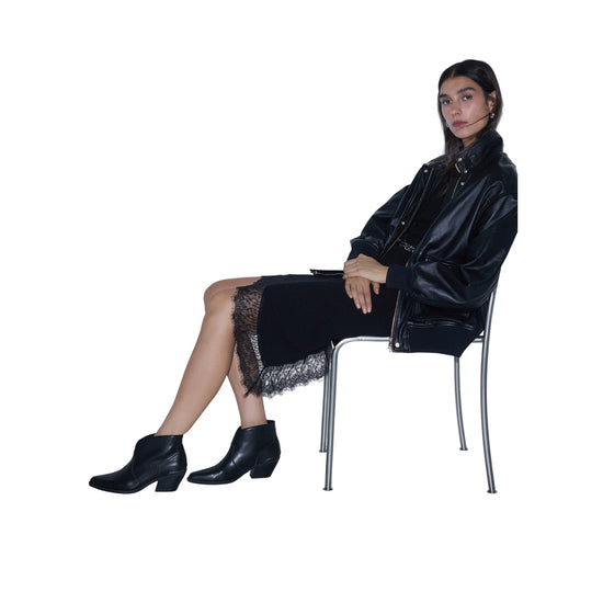 Stivaletti texani Donna in pelle nera modella