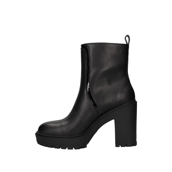 Stivaletto Donna Ruby con tacco nero
