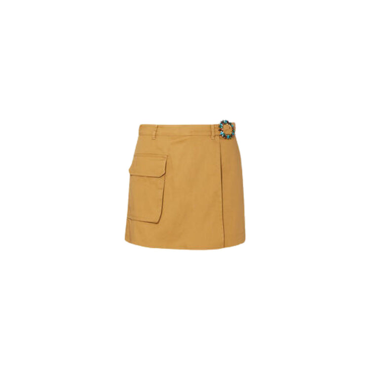 Women's shorts with buckle closure
