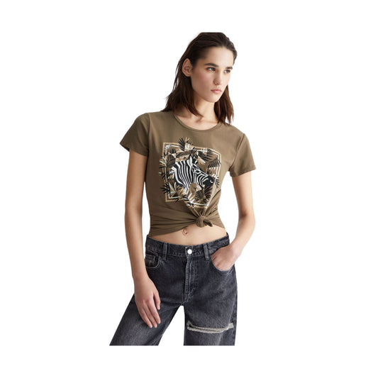 Modella con T-shirt con maniche corte e stampa di animale sul petto colore Verde militare