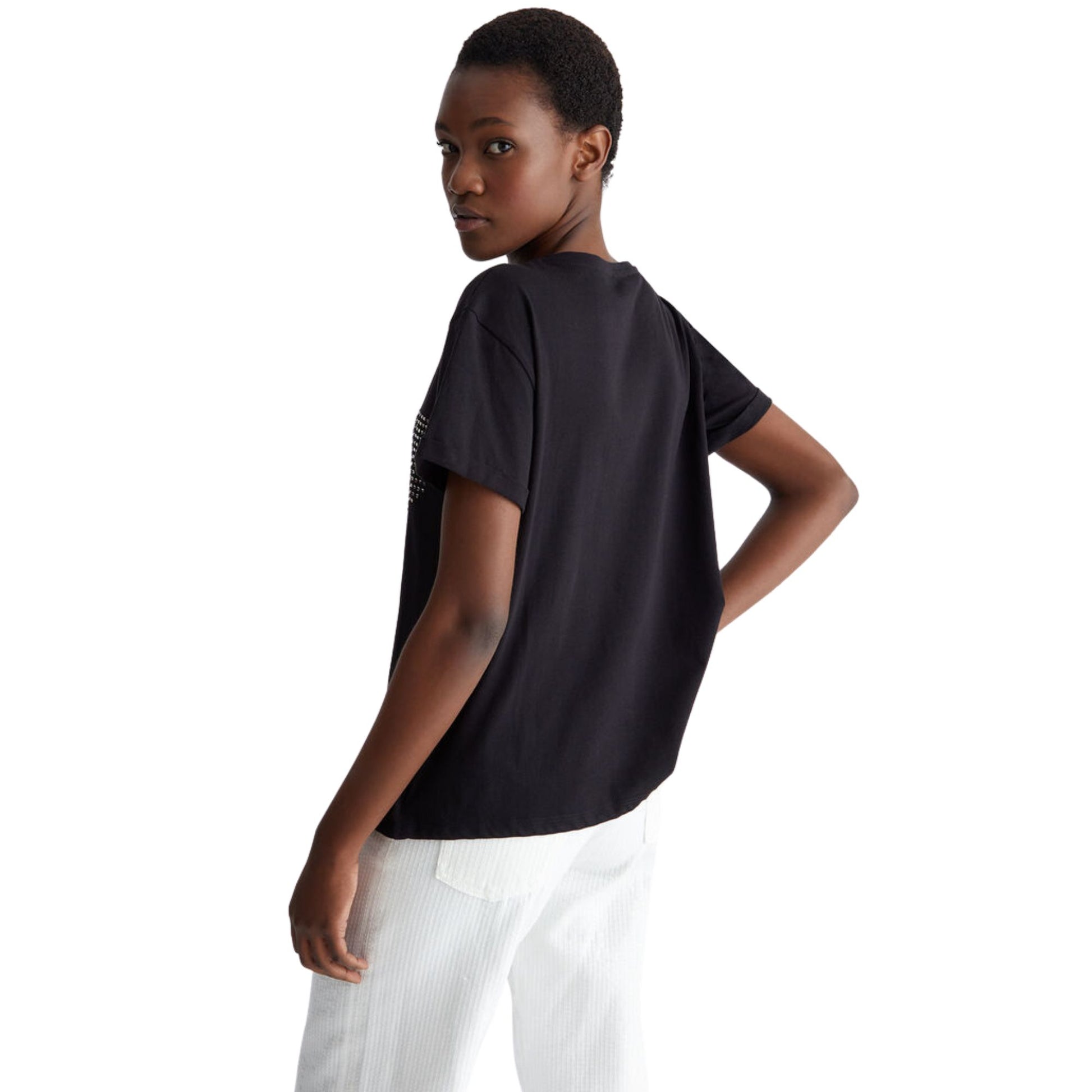 Retro modella con T-shirt con taschino con strass colore Nero