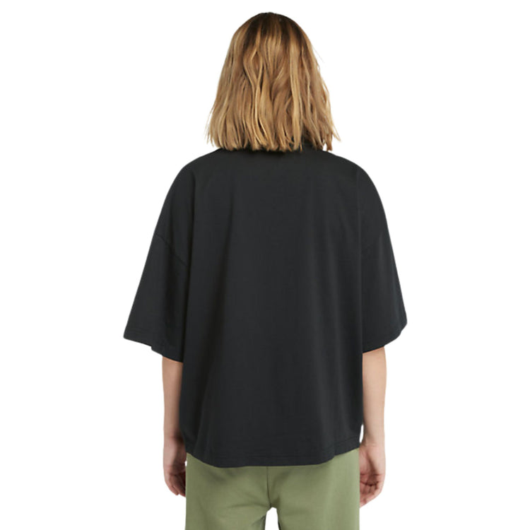Retro modella con T-shirt in cotone oversize colore Nero