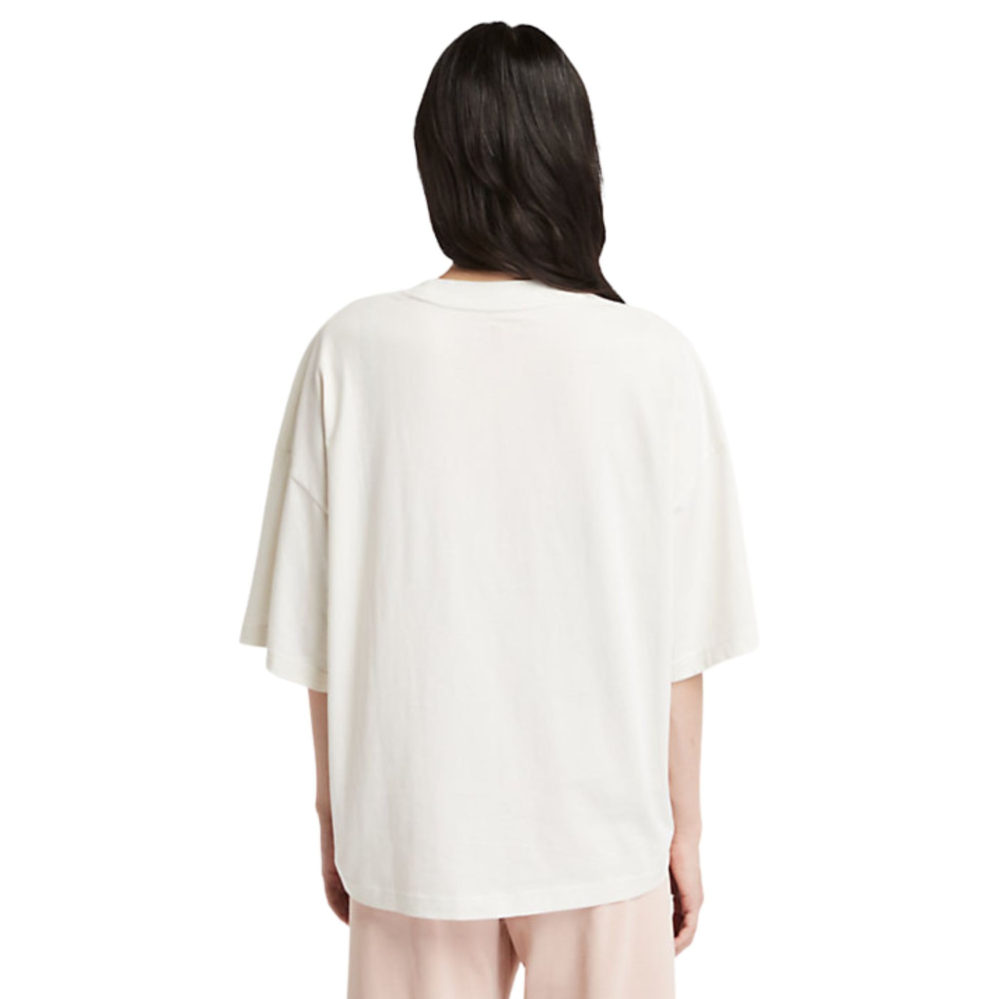 Retro modella con T-shirt in cotone oversize colore Bianco