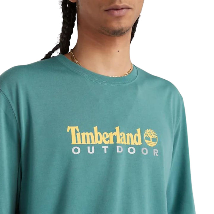 Dettaglio ravvicinato T-shirt con stampa sul petto e trattamento protezione UV colore Verde acqua