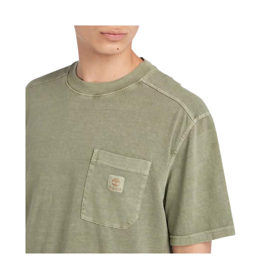 Dettaglio ravvicinato T-shirt in cotone con taschino sul petto colore Verde
