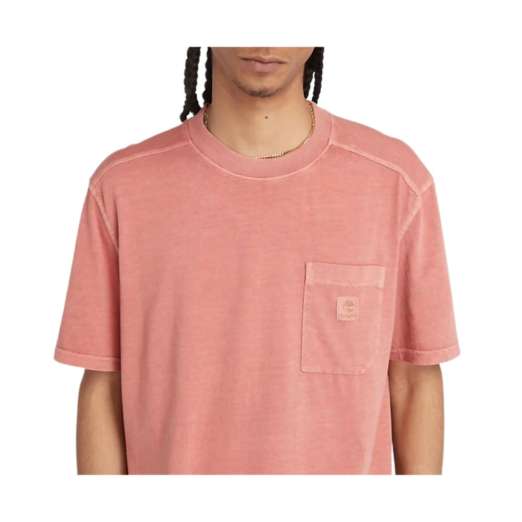 Dettaglio ravvicinato T-shirt in cotone con taschino sul petto colore Rosa