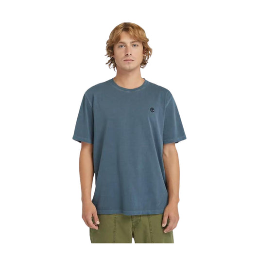 Modello con T-shirt in cotone con logo ricamato sul petto colore Blu