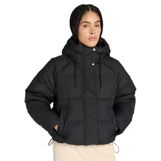 Piumino Donna in piuma riciclata Nero modella frontale