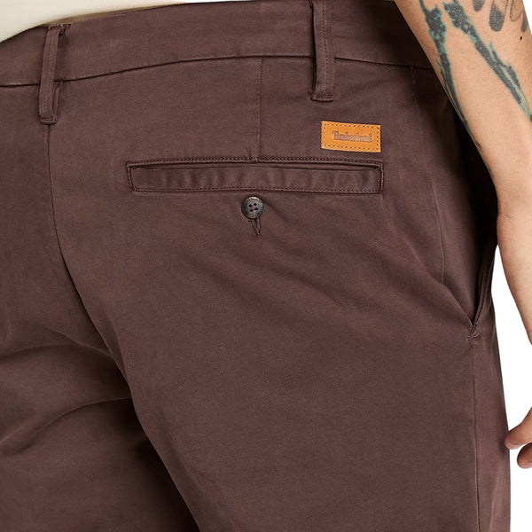 Pantaloni Uomo Chino Claremont Marrone dettaglio retro